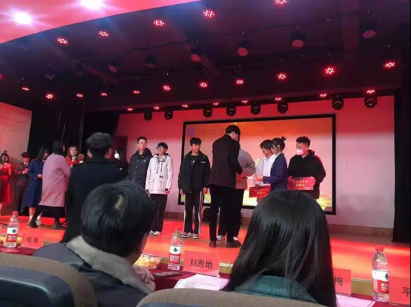 尊龙集团官网武汉商贸职业学院合作签约 尊龙集团官网武汉商贸职业学院合作签约