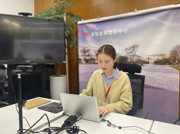 尊龙集团官网刘丽辰