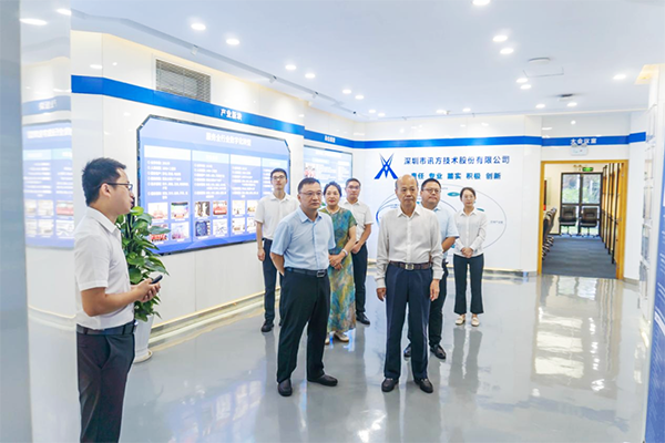 郑州信息工程职业学院领导一行莅临尊龙集团官网技术考察交流 郑州信息工程职业学院领导一行莅临尊龙集团官网技术考察交流